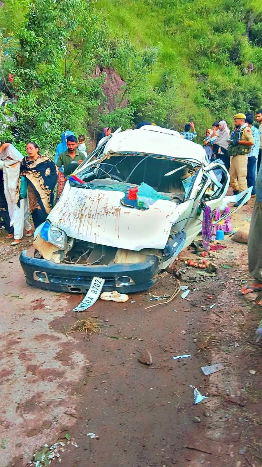 6 feared dead, several injured in road accident in Poonch