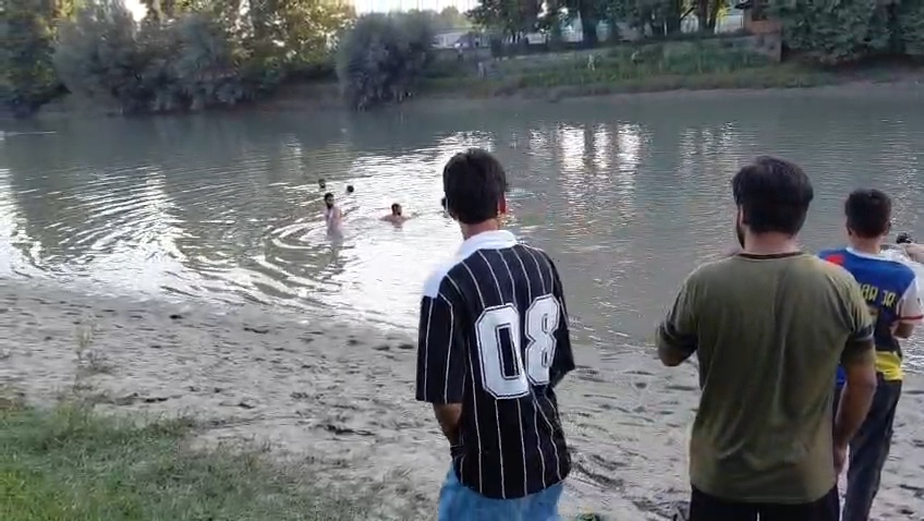 Teenage Boy Feared Drowned in Nallah Sindh in Ganderbal
