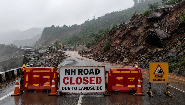 NH-44 Closed At Both Ends Near Udhampur After Heavy Rain Triggers Slush At Dawal Slide
