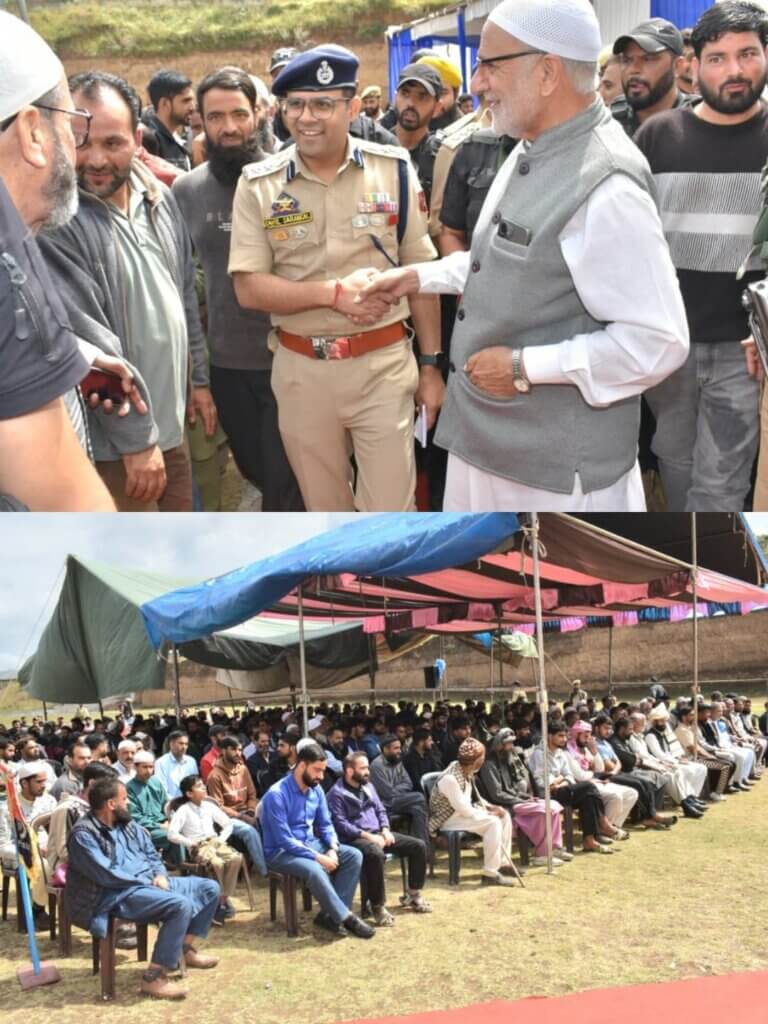 SSP Pulwama chairs public darbar.jpeg 2