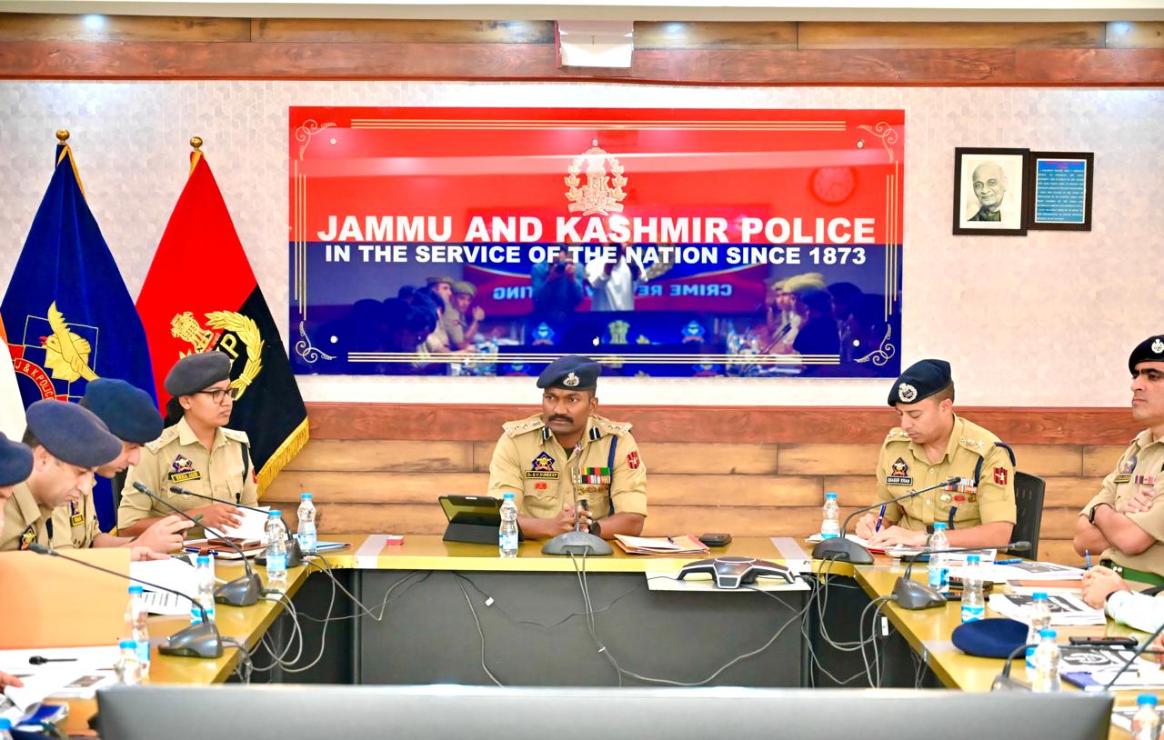 SSP Srinagar Chairs Comprehensive Crime & Security Review Meeting