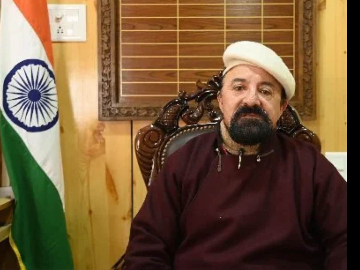 Expelled NC leader & former hill council chief joins BJP; 2 prominent faces join Congress in Kargil