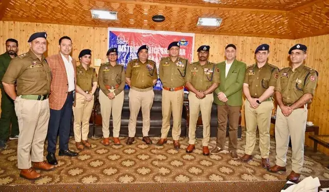 Srinagar Police Bids Farewell To Four Officers, IGP Kashmir Lauds Their Service