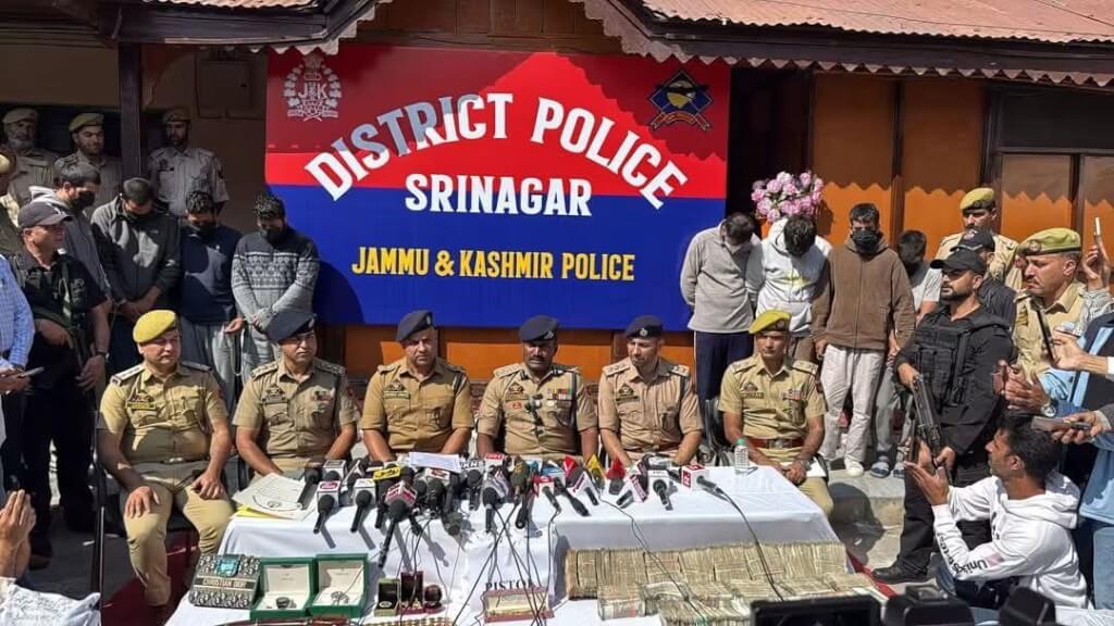 Srinagar Police Bust Inter-District Narcotics, Arms Syndicate; Eight Arrested