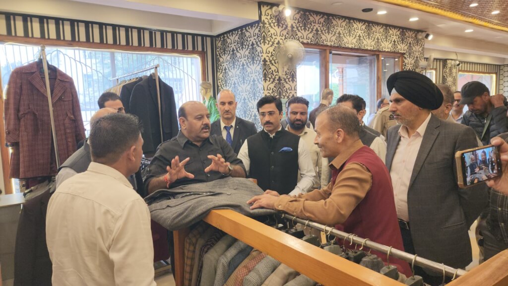 Deputy CM lays foundation stone for Café House, Guest House at govt Silk Factory Rajbagh