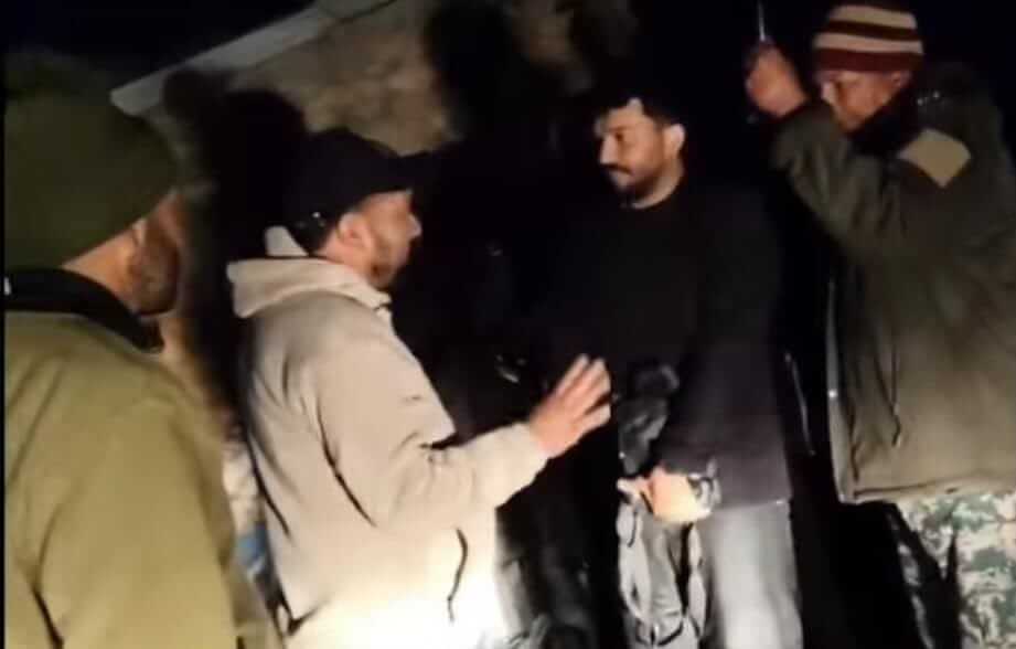 Gurez Police Rescue Four Kerala Bikers Stranded at Zadkusi on Bandipora–Gurez Road