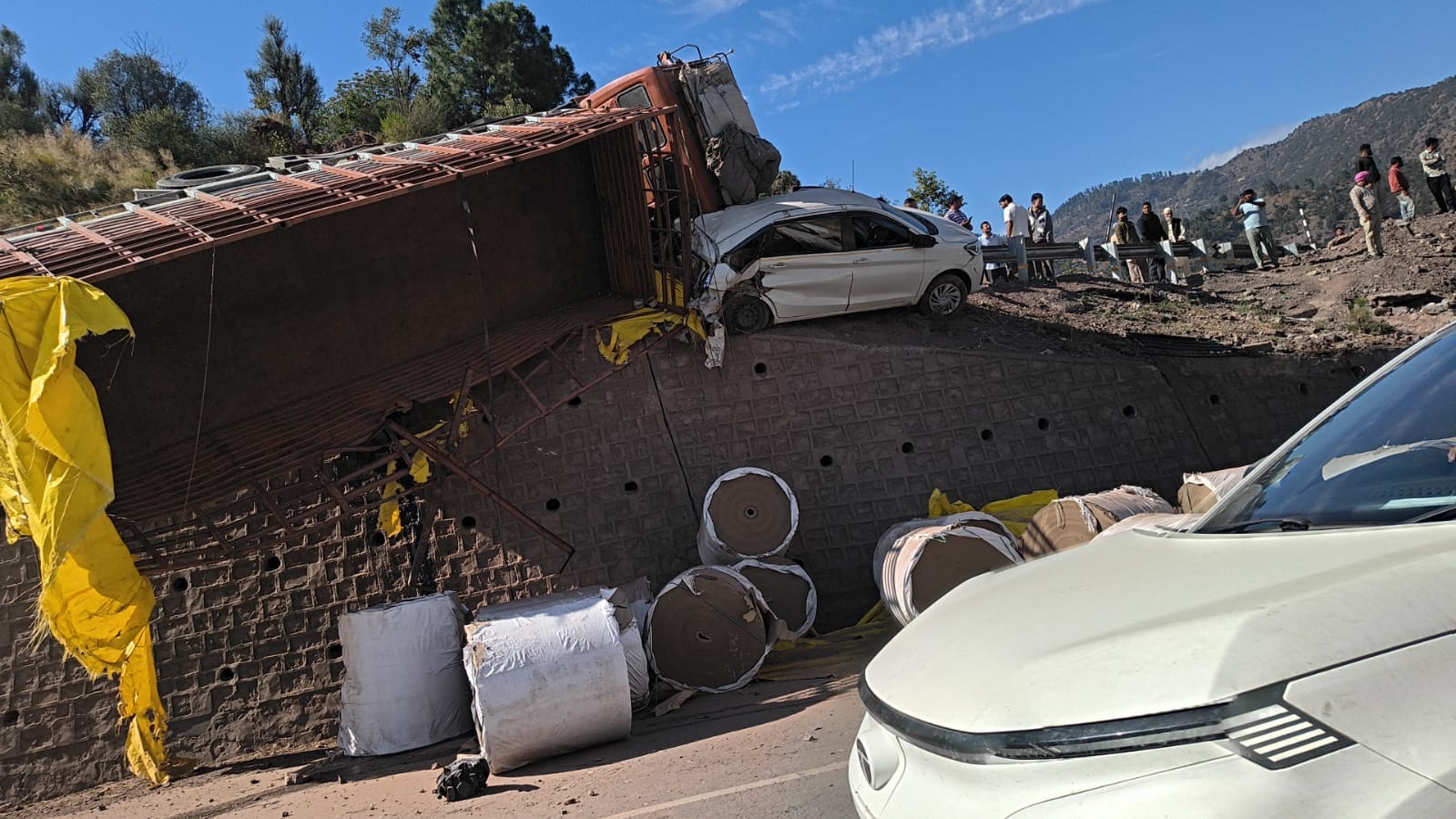 5 Persons Injured After Paper-Laden Truck Collides With Two Vehicles In Chanderkote Ramban