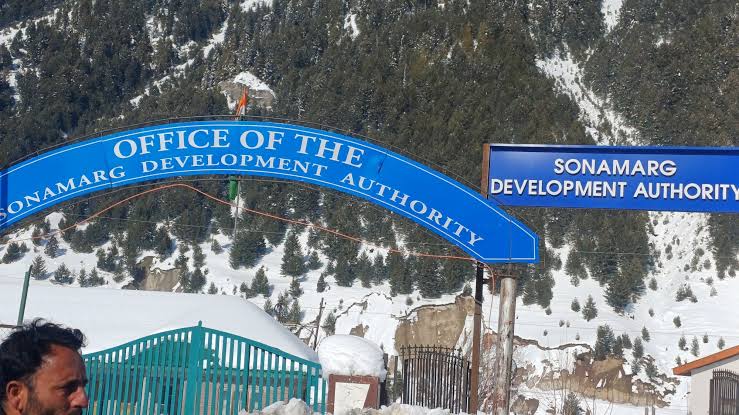 SDA Orders Crackdown on Illegal Parking in Sonamarg’s Green Zones